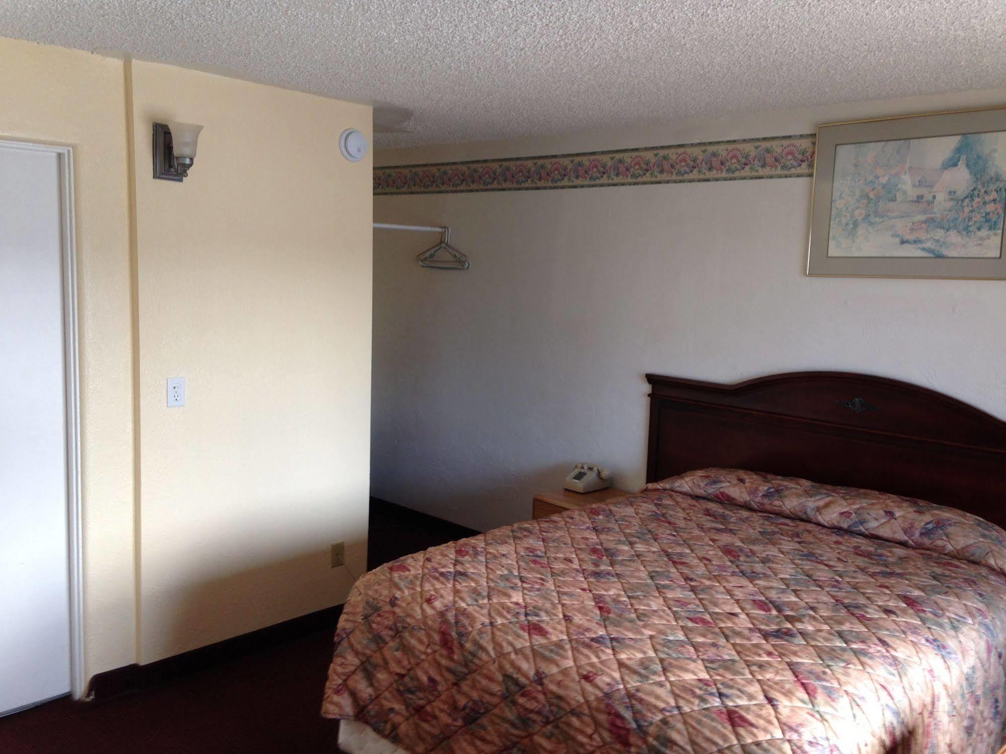 Villa West Motel Флорънс Екстериор снимка